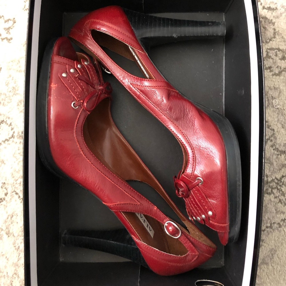 Alfani pumps, red size 8.5 M with peep toe.